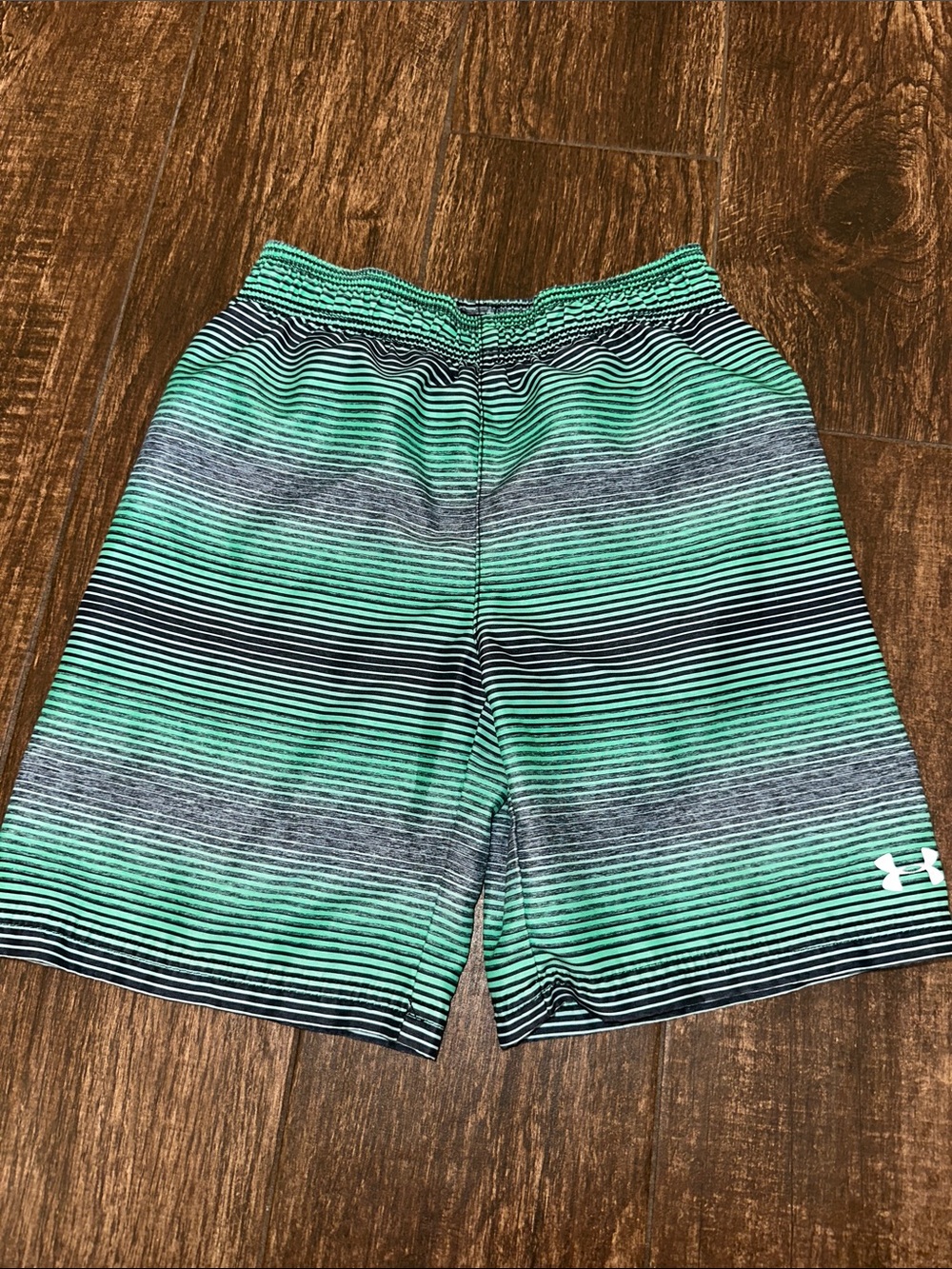 Under Armour boys swim trucks navy green striped size 6 performance shorts beach